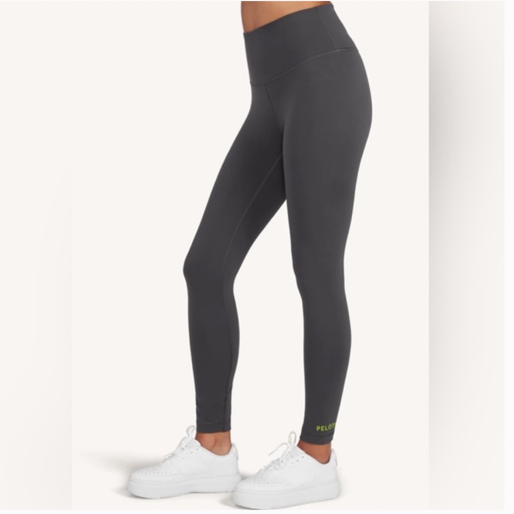 LULULEMON X PELOTON Wunder Train High Rise Tight 25” size 6 - Picture 1 of 6